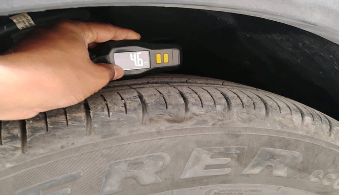 2024 Mahindra XUV700 AX 5 D MT 5 STR, Diesel, Manual, 40,342 km, tyre