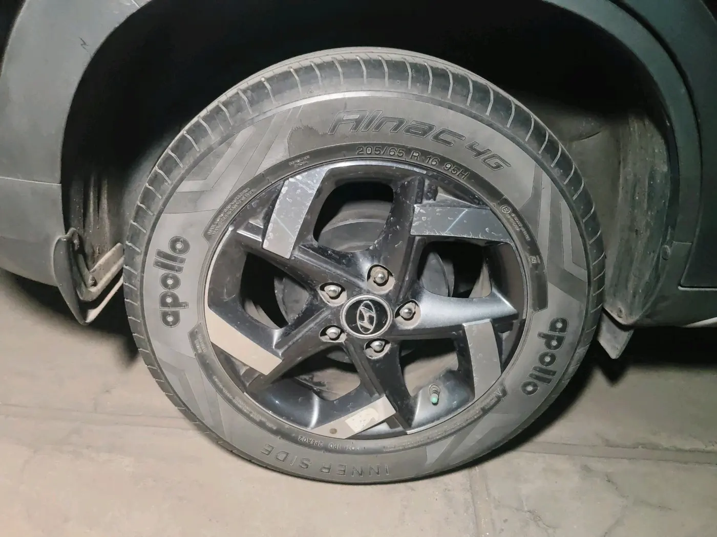 2021 Hyundai Creta EX 1.5 PETROL, Petrol, Manual, 46,405 km, tyre