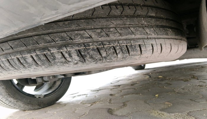 2021 Hyundai ALCAZAR PLATINUM(O) 7STR 1.5 AT, Diesel, Automatic, 1,13,680 km, tyre