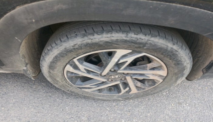 2024 Hyundai Creta SX (O) 1.5 PETROL, Petrol, Manual, 23,763 km, tyre