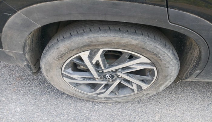 2024 Hyundai Creta SX (O) 1.5 PETROL, Petrol, Manual, 23,763 km, tyre