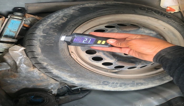 2015 Hyundai Grand i10 SPORTZ 1.2 KAPPA VTVT, Petrol, Manual, 1,06,191 km, tyre