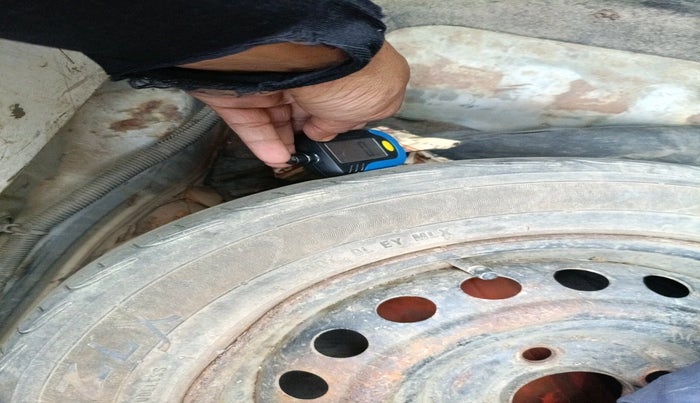 2016 Datsun Go T, Petrol, Manual, 76,008 km, tyre