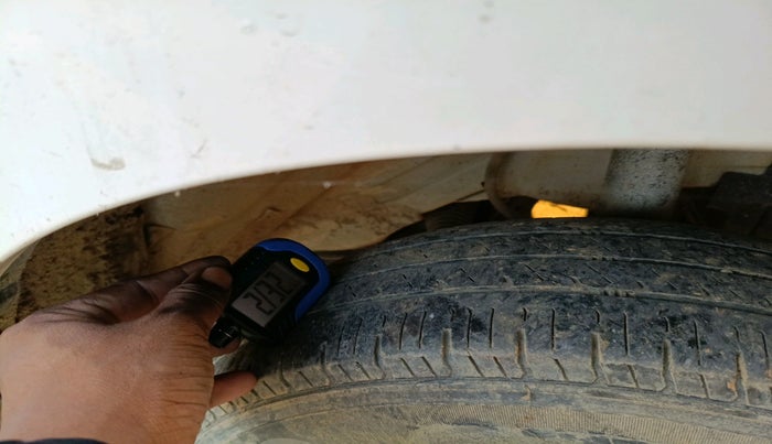 2016 Datsun Go T, Petrol, Manual, 76,008 km, tyre