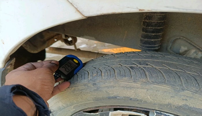 2016 Datsun Go T, Petrol, Manual, 76,008 km, tyre