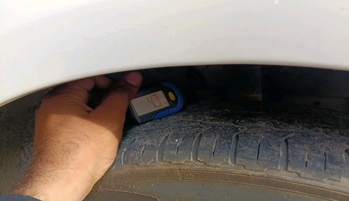 2018 Ford Ecosport TREND + 1.5L PETROL AT, Petrol, Automatic, 1,00,702 km, tyre