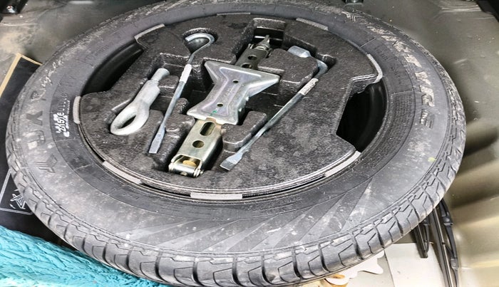 2022 Maruti S Cross ALPHA AT1.5, Petrol, Automatic, 16,817 km, tyre