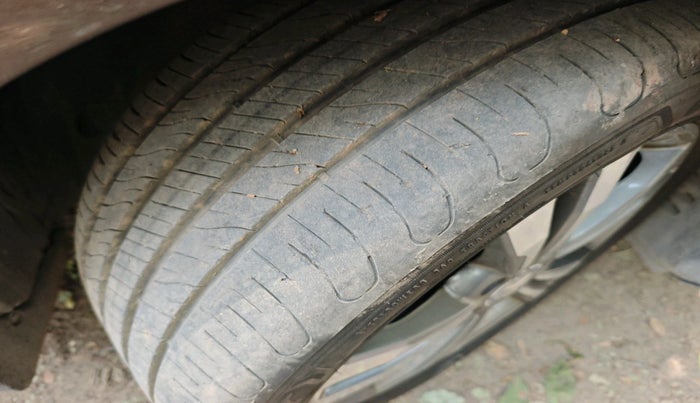 2014 Mercedes Benz E Class E 250 CDI AVANTGARDE, Diesel, Automatic, 82,989 km, tyre