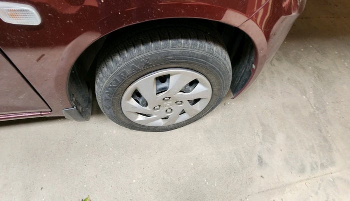 2014 Honda Amaze 1.5L I-DTEC S, Diesel, Manual, 1,15,220 km, tyre