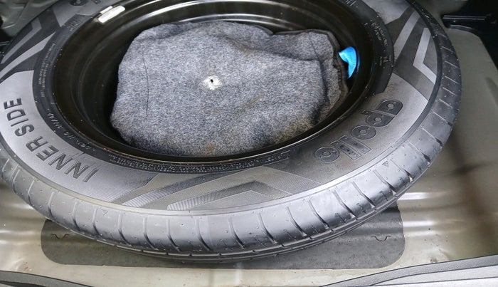 2021 Hyundai Creta SX EXECUTIVE 1.5 PETROL, Petrol, Manual, 39,556 km, tyre