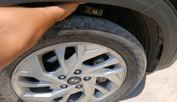 2021 Hyundai Creta SX EXECUTIVE 1.5 PETROL, Petrol, Manual, 39,556 km, tyre