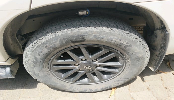 2015 Toyota Fortuner 3.0 4X2 AT, Diesel, Automatic, 96,380 km, tyre