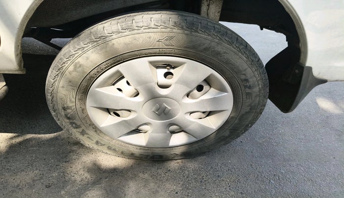 2024 Maruti Eeco 5 STR AC CNG, CNG, Manual, 25,780 km, tyre