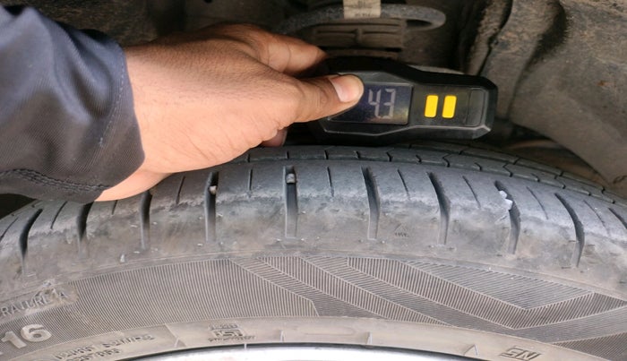 2024 Maruti Baleno ALPHA 1.2 AGS, Petrol, Automatic, 31,875 km, tyre