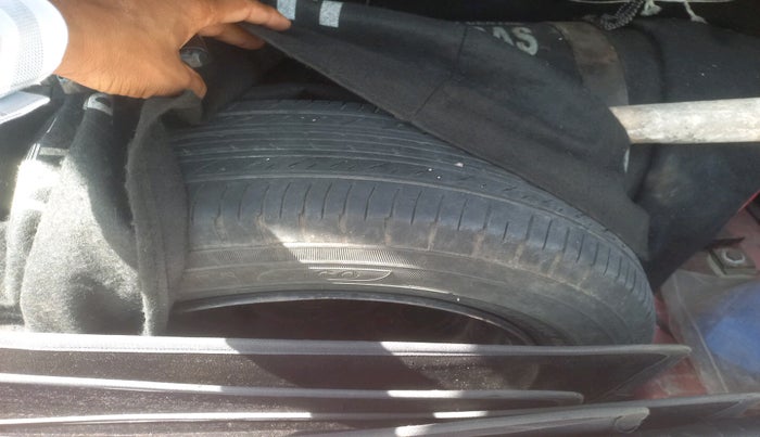 2019 Hyundai Grand i10 SPORTZ 1.2 KAPPA VTVT, CNG, Manual, 94,479 km, tyre