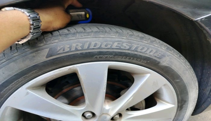 2011 Hyundai Verna FLUIDIC 1.6 VTVT SX, Petrol, Manual, 87,437 km, tyre