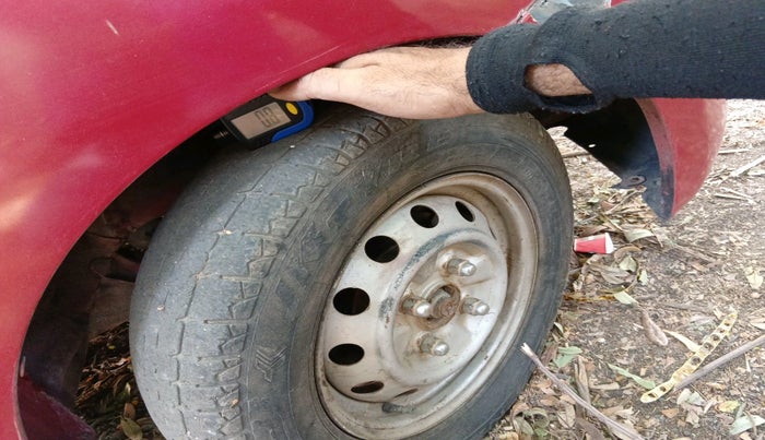 2015 Hyundai Eon D-LITE+, Petrol, Manual, 34,228 km, tyre