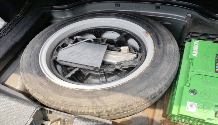 2007 Mercedes Benz C Class 220 CDI ELEGANCE AT, Diesel, Automatic, 1,14,254 km, tyre