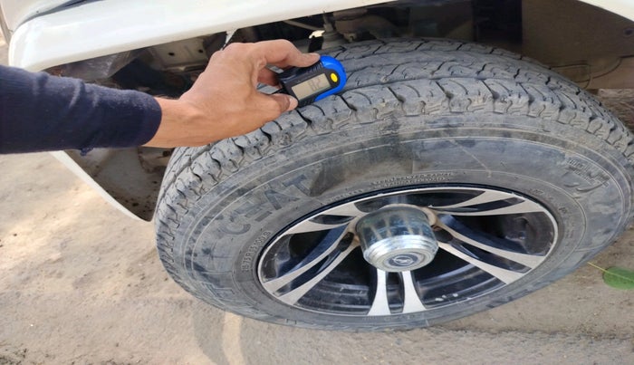 2018 Mahindra Bolero POWER PLUS ZLX, Diesel, Manual, 1,17,976 km, tyre