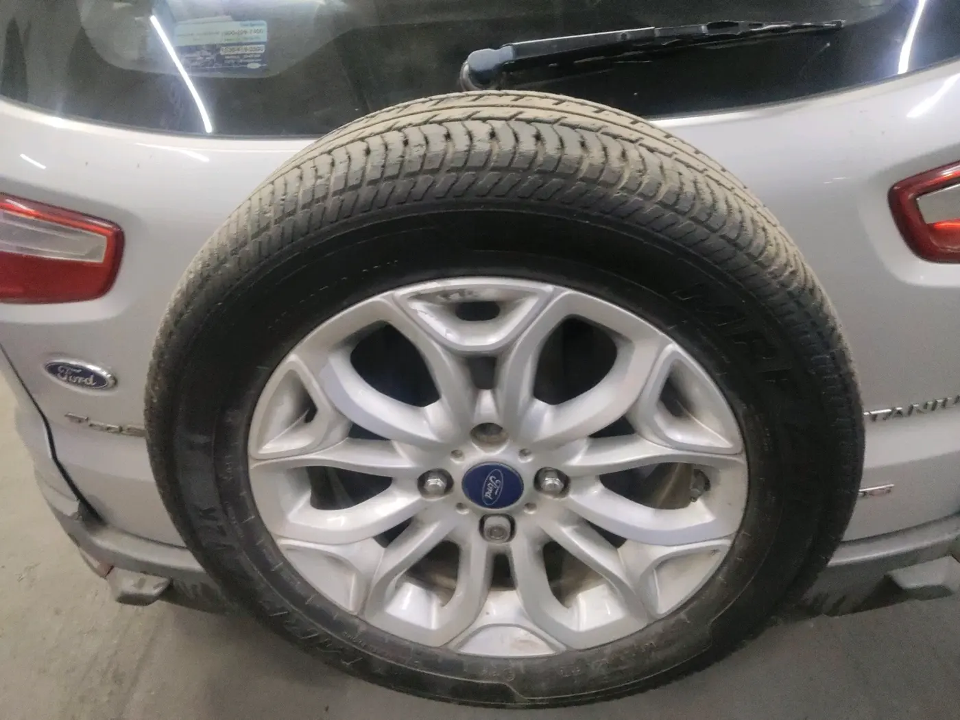 2016 Ford Ecosport TITANIUM 1.5L DIESEL, Diesel, Manual, 70,378 km, tyre