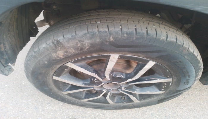 2018 Mahindra KUV 100 NXT K8 P 6 STR, CNG, Manual, 95,644 km, tyre