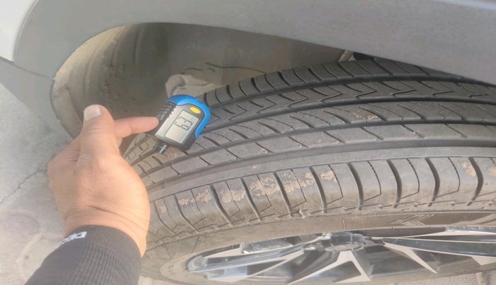 2023 Tata PUNCH PURE MT CNG, CNG, Manual, 57,403 km, tyre