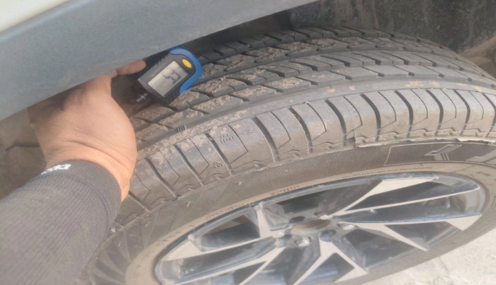 2023 Tata PUNCH PURE MT CNG, CNG, Manual, 57,403 km, tyre