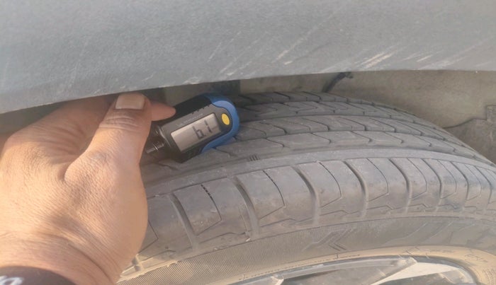 2023 Tata PUNCH PURE MT CNG, CNG, Manual, 57,403 km, tyre