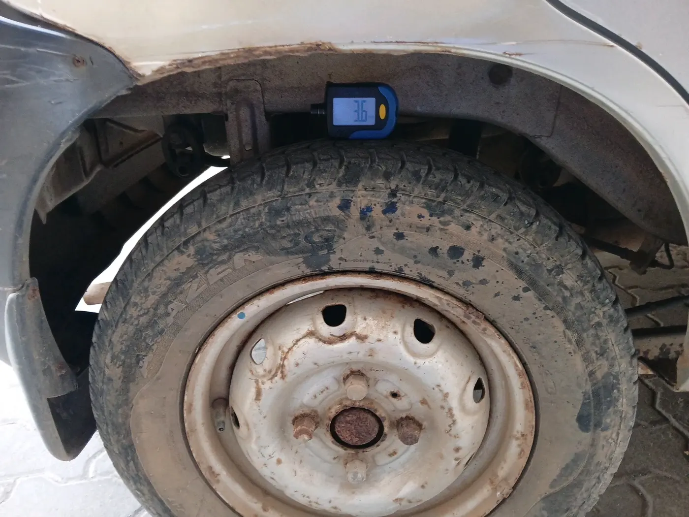 2006 Maruti Alto LXI, Petrol, Manual, 57,485 km, tyre