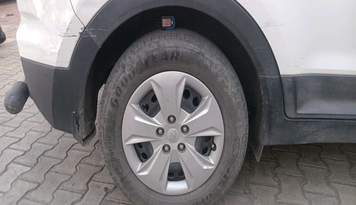 2017 Hyundai Creta E PLUS 1.4 DIESEL, Diesel, Manual, 1,13,473 km, tyre