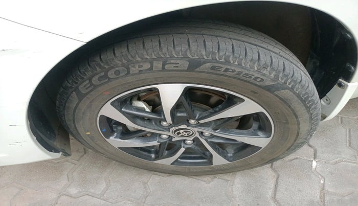 2024 Toyota RUMION V AT , Petrol, Automatic, 19,062 km, tyre