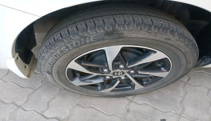 2024 Toyota RUMION V AT , Petrol, Automatic, 19,062 km, tyre