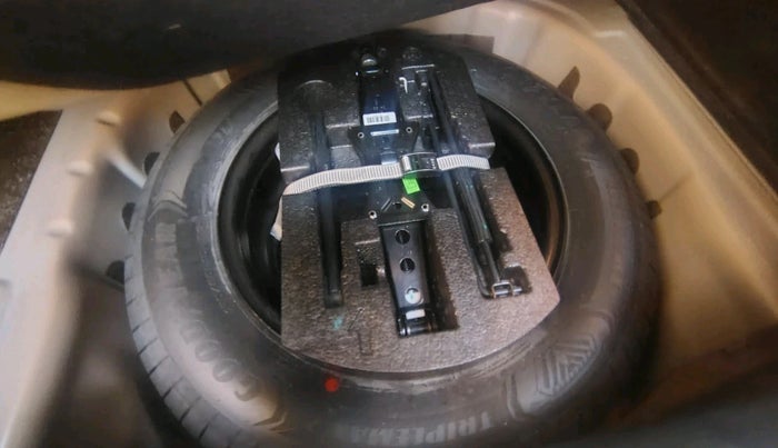 2022 Skoda KUSHAQ AMBITION 1.0L TSI AT, Petrol, Automatic, 71,321 km, tyre