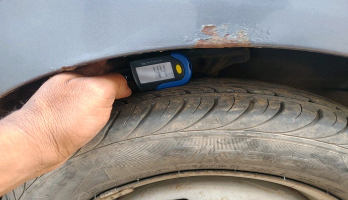 2011 Hyundai Santro Xing GL PLUS, Petrol, Manual, 92,300 km, tyre