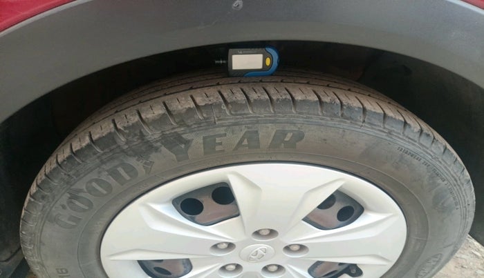 2017 Hyundai Creta E PLUS 1.6 PETROL, Petrol, Manual, 91,731 km, tyre