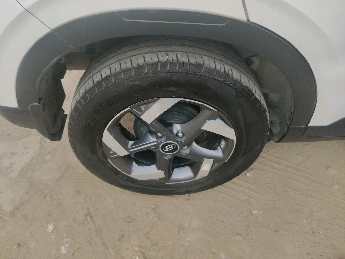 2022 Hyundai VENUE SX PLUS 1.0 TURBO DCT, Petrol, Automatic, 78,911 km, tyre