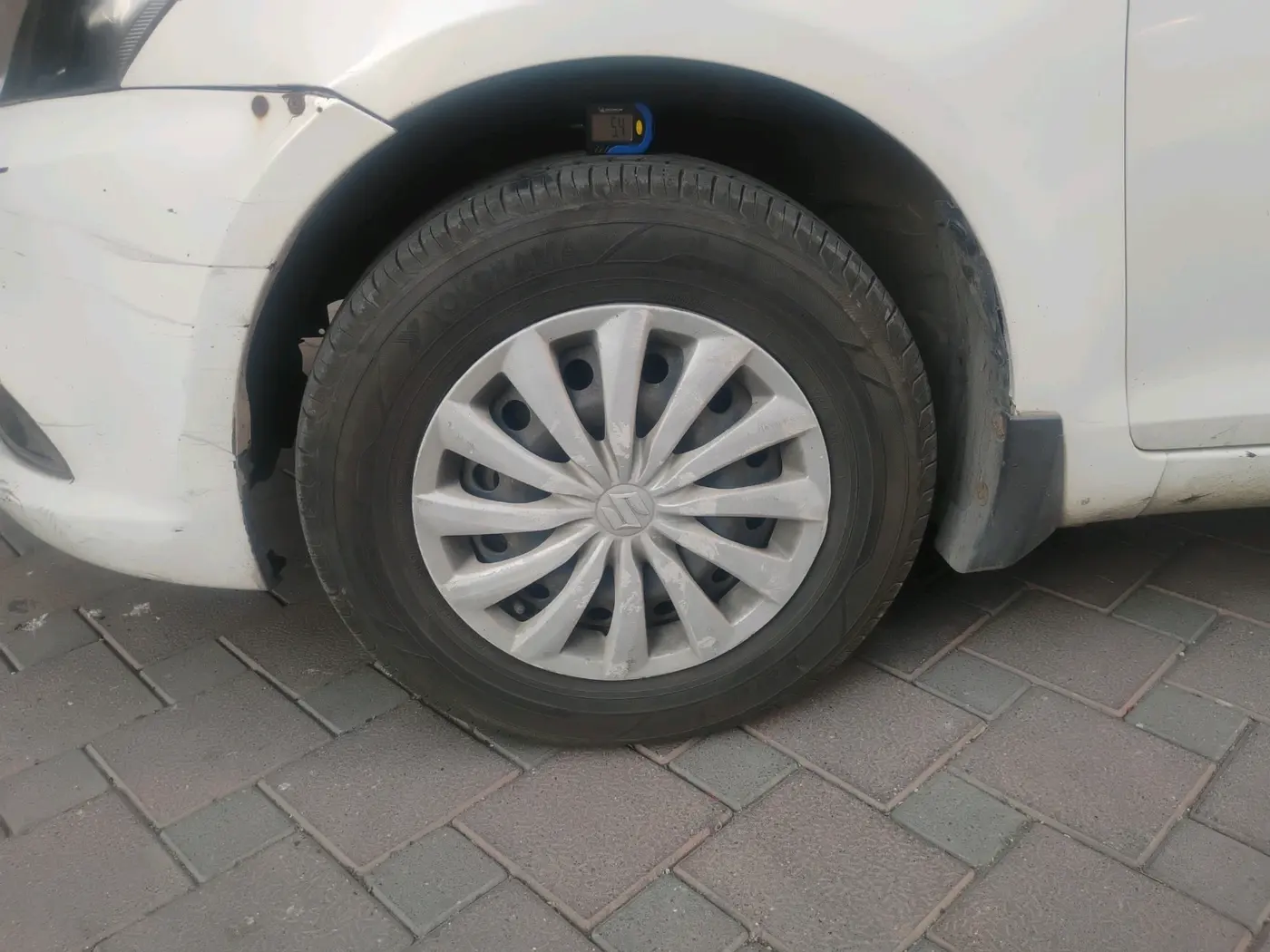 2016 Maruti Swift Dzire VXI, Petrol, Manual, 1,10,546 km, tyre