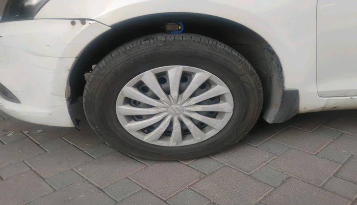 2016 Maruti Swift Dzire VXI, Petrol, Manual, 1,10,546 km, tyre