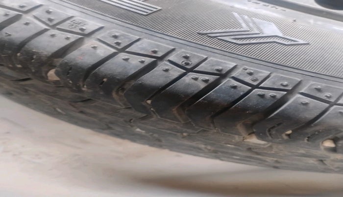 2016 Maruti Swift Dzire VXI, Petrol, Manual, 1,10,546 km, tyre