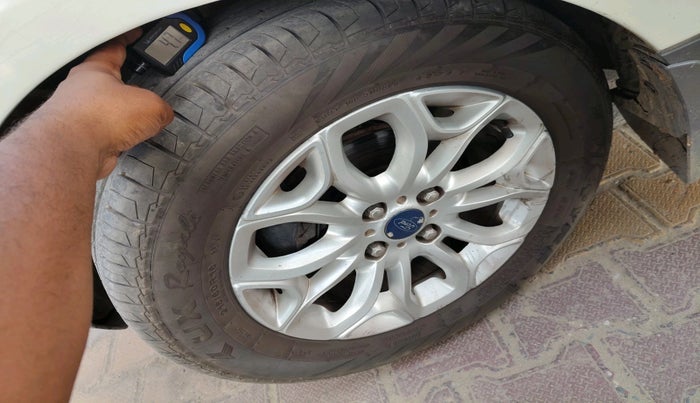 2016 Ford Ecosport TITANIUM 1.5L DIESEL, Diesel, Manual, 1,70,502 km, tyre