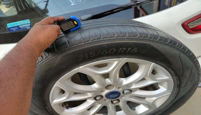 2016 Ford Ecosport TITANIUM 1.5L DIESEL, Diesel, Manual, 1,70,502 km, tyre