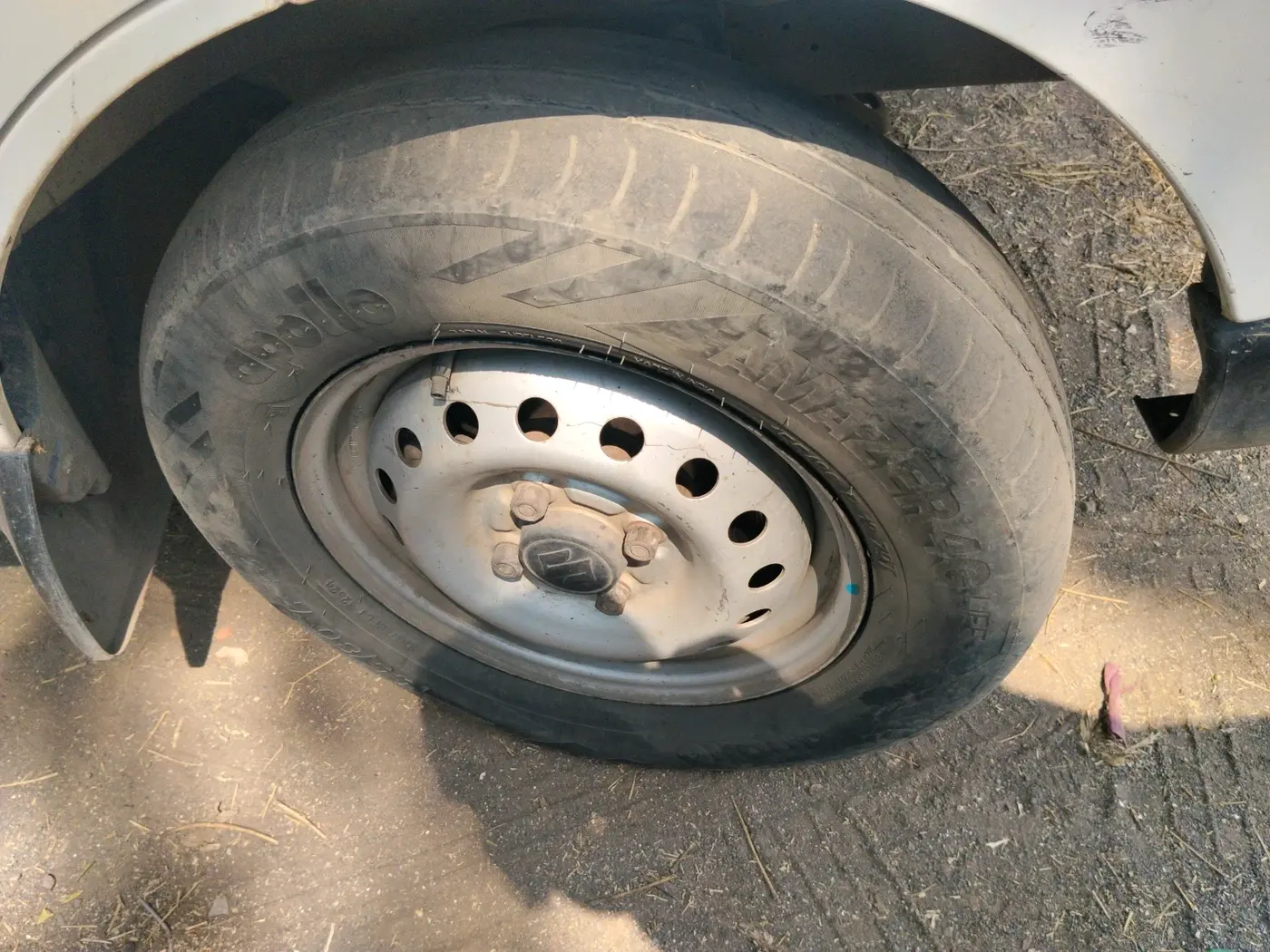 2023 Maruti Eeco 5 STR AC CNG, CNG, Manual, 42,330 km, tyre
