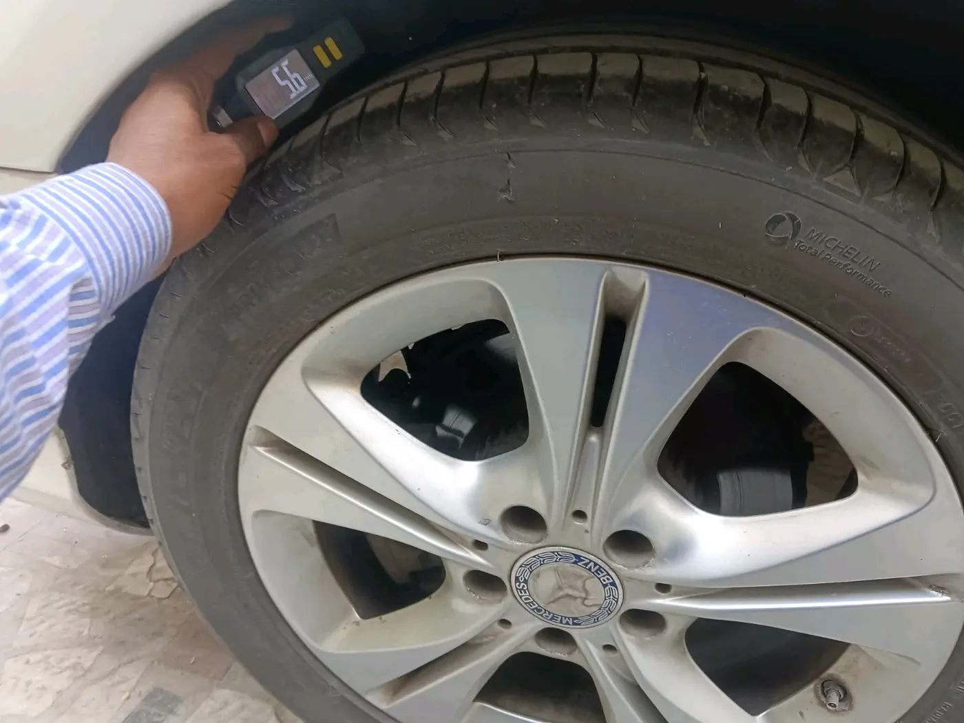 2014 Mercedes Benz C Class C 200 AVANTGARDE, Petrol, Automatic, 54,740 km, tyre