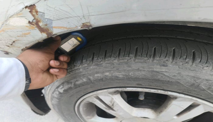 2012 Hyundai i20 SPORTZ 1.2, CNG, Manual, 1,23,883 km, tyre