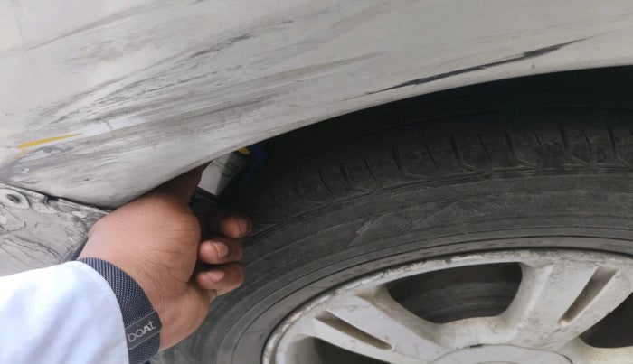 2012 Hyundai i20 SPORTZ 1.2, CNG, Manual, 1,23,883 km, tyre