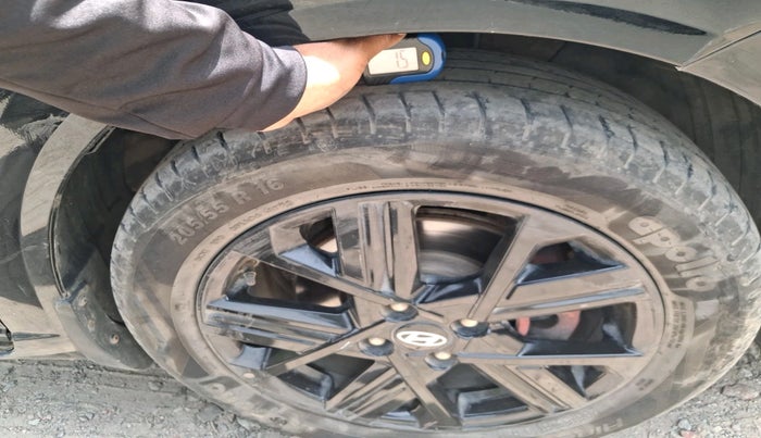 2023 Hyundai Verna SX (O) 1.5 TURBO PETROL DCT, Petrol, Automatic, 47,884 km, tyre