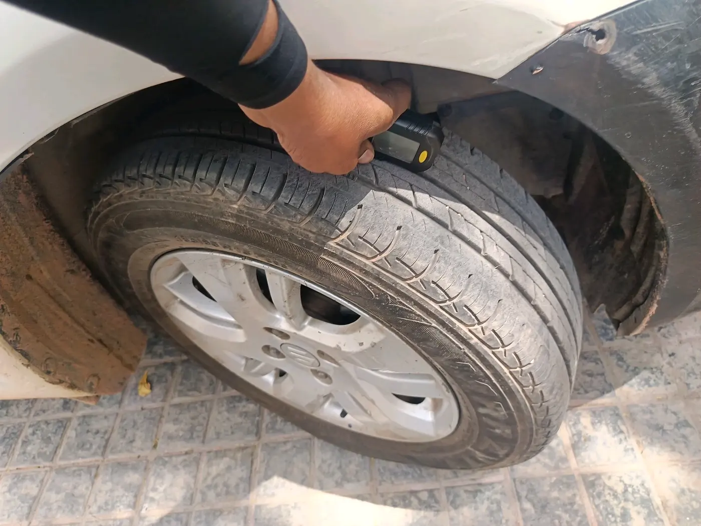 2013 Maruti Swift Dzire ZDI, Diesel, Manual, 81,052 km, tyre
