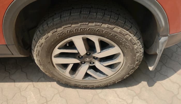 2021 Tata Harrier XZA PLUS 2.0L, Diesel, Automatic, 70,980 km, tyre