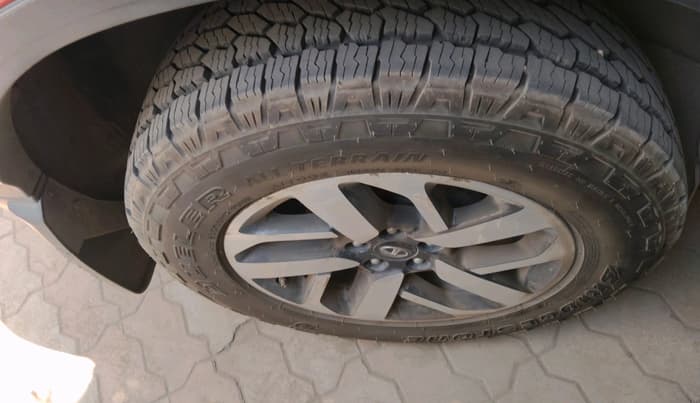 2021 Tata Harrier XZA PLUS 2.0L, Diesel, Automatic, 70,980 km, tyre