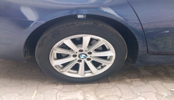 2012 BMW 5 Series 520D 2.0, Diesel, Automatic, 1,01,777 km, tyre